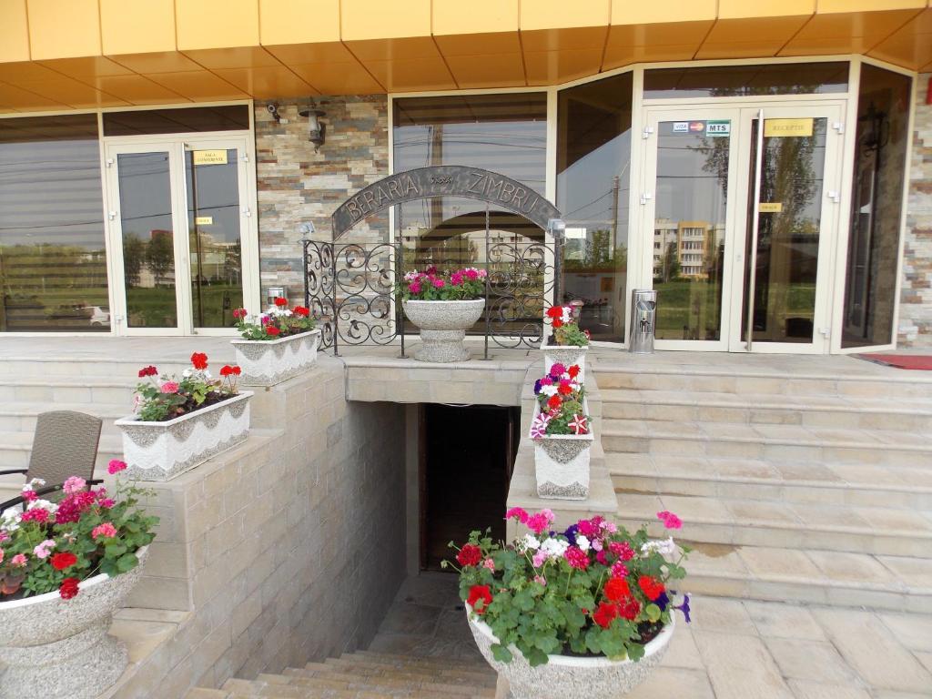 Hotel Zimbru Iasi Exteriör bild